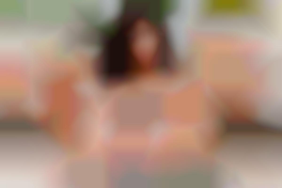 Sexy Housewife